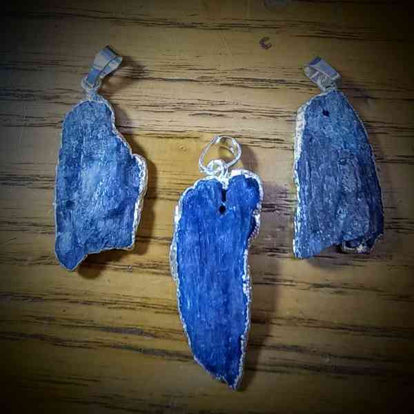 hanger kyanite