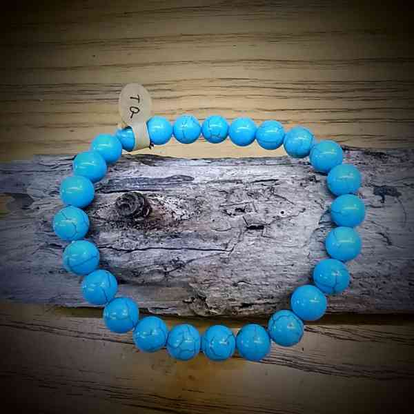 turquoise howliet armband met parels van 8mm op rekker