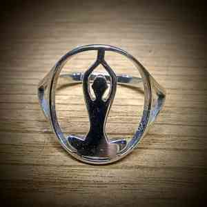 yoga pose ring rvs zilverkleurig (1)